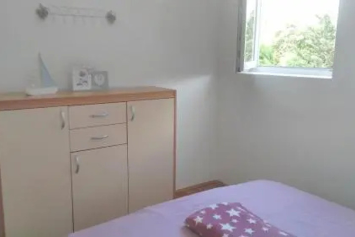 Room 2 of 16