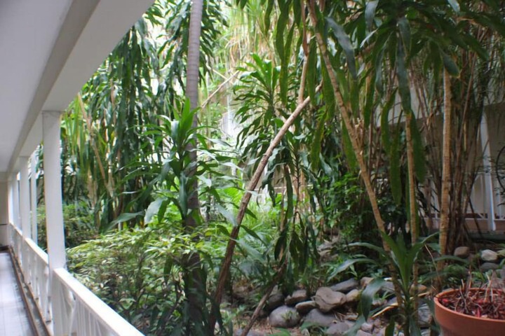 Hotel Exterior 85 of 91