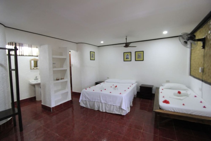 Room 28 of 109