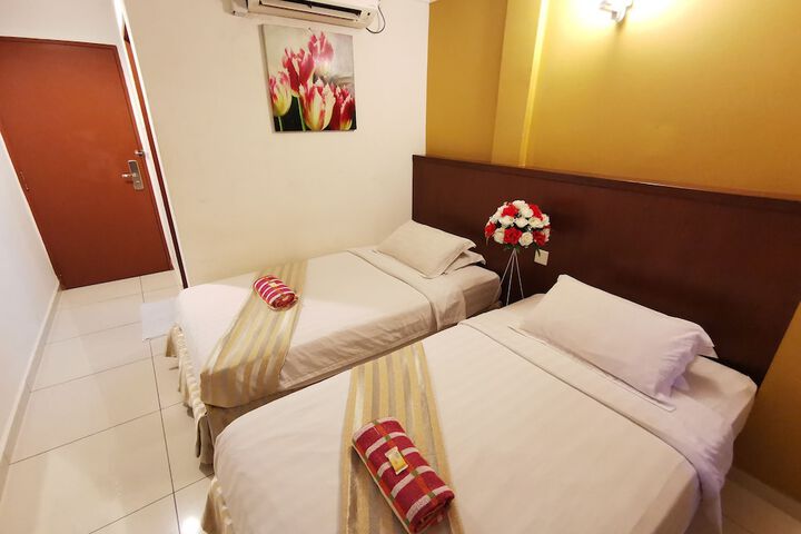 Room 8 of 36