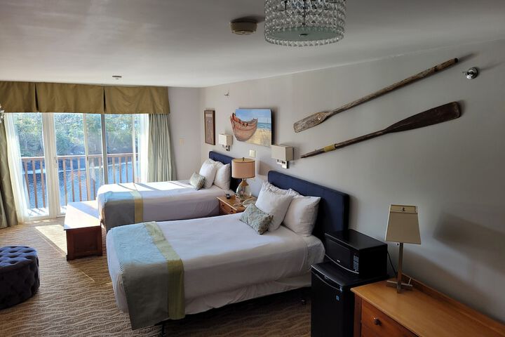 Room 8 of 48