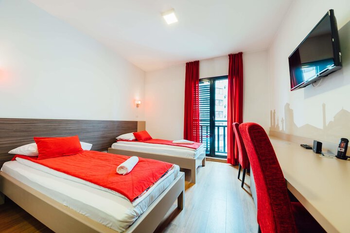Room 7 of 29
