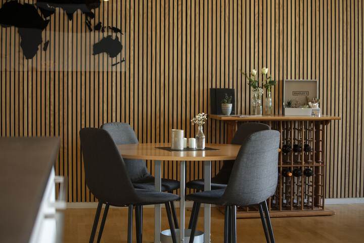 Dining 49 of 66