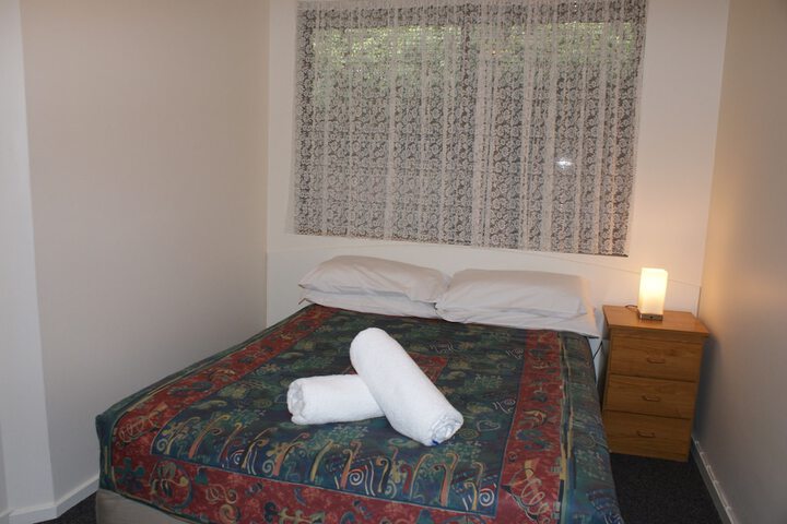 Room 8 of 116