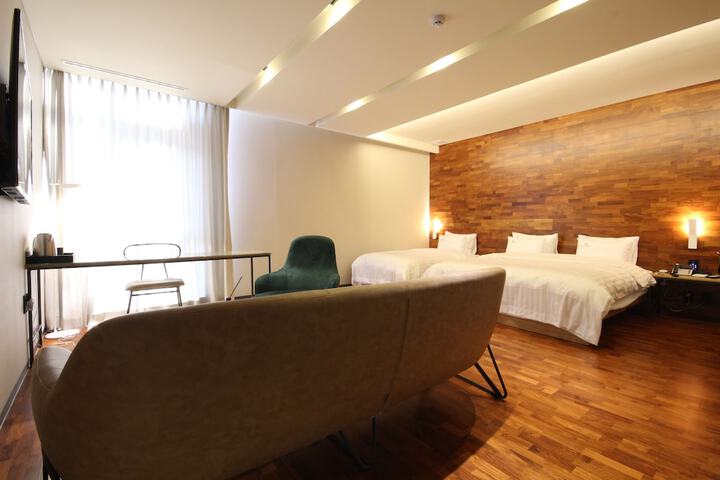 Room 15 of 59