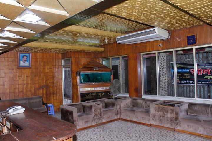 Hotel Interior 7 of 29