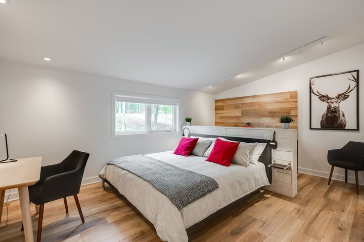 Room 4 of 22