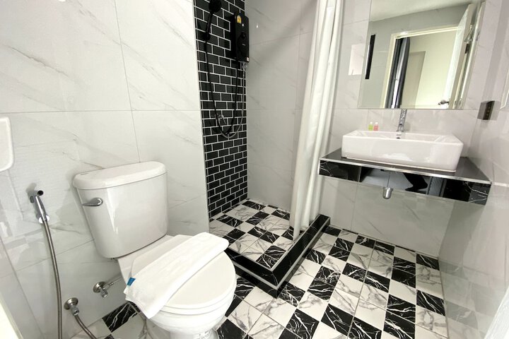 Room 20 of 29