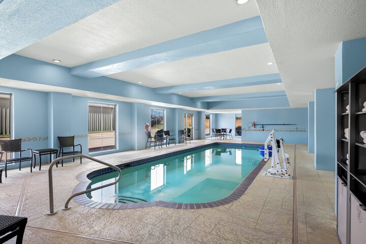 Pool 40 of 71