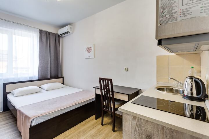 Room 3 of 72