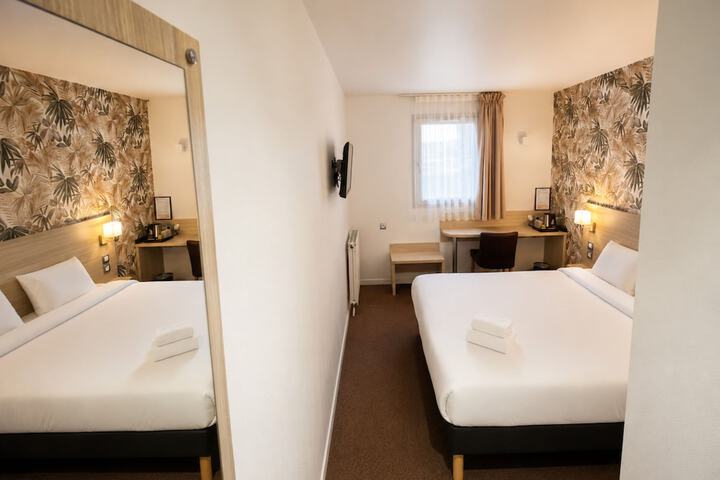 Room 15 of 62