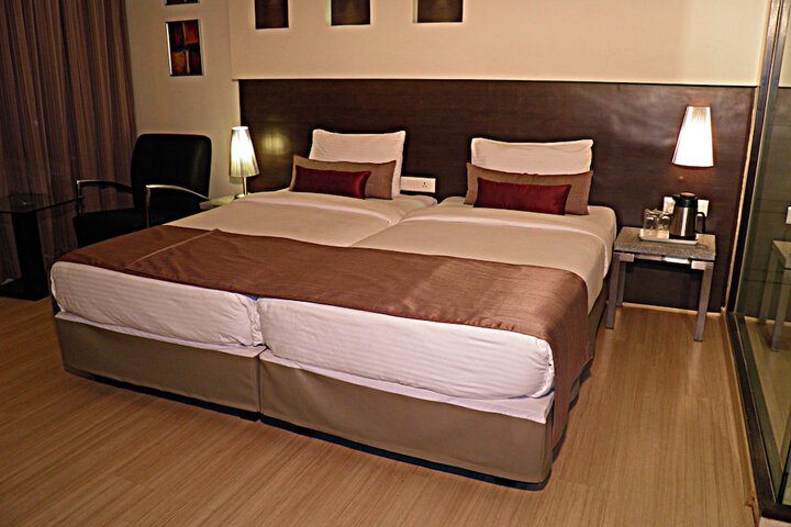 Room 4 of 49