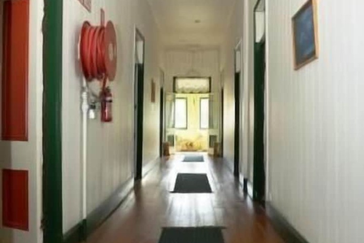 Ballroom/Hall 8 of 10