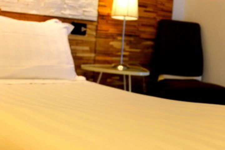 Room 146 of 191