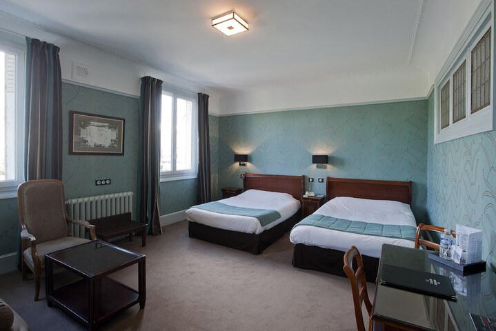 Room 13 of 79