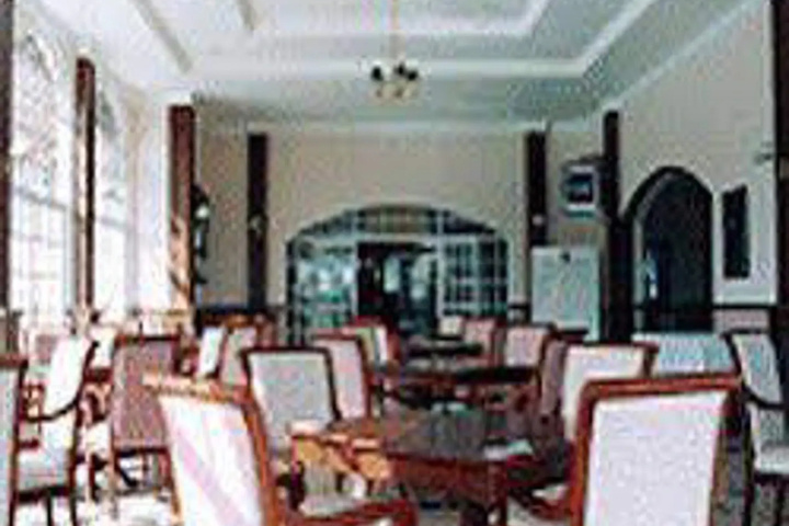 Dining 10 of 11