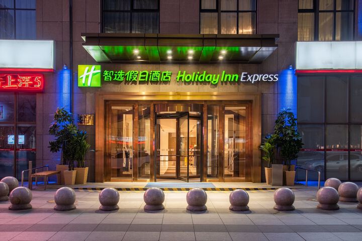 Hotel 27 of 30