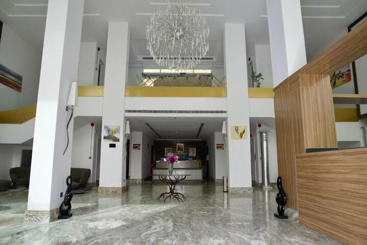 Hotel Interior 6 of 100