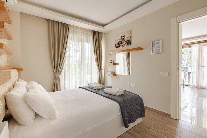 Room 43 of 150