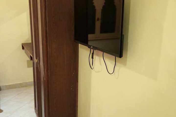 Room 14 of 25