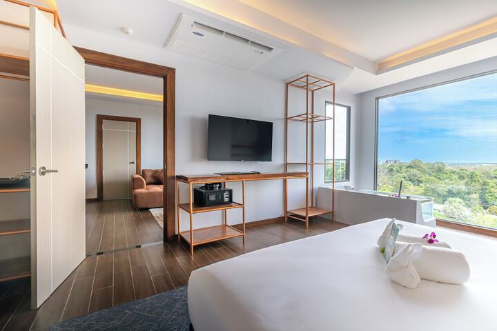 Room 106 of 336