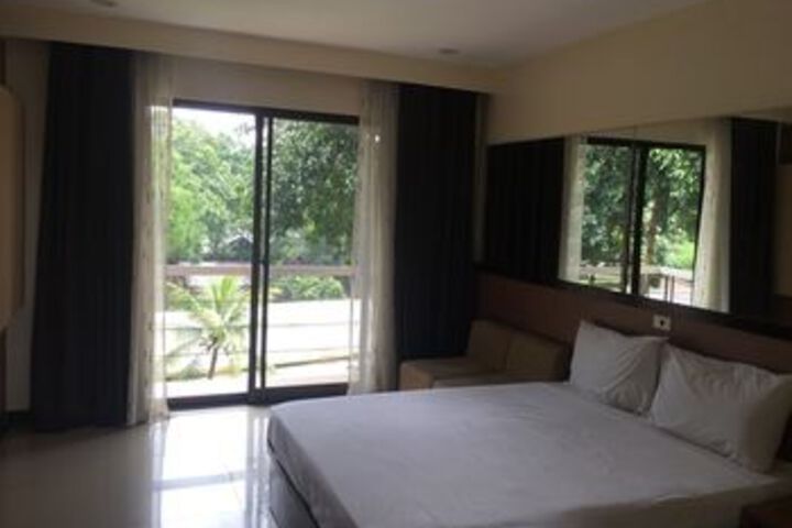 Room 13 of 24