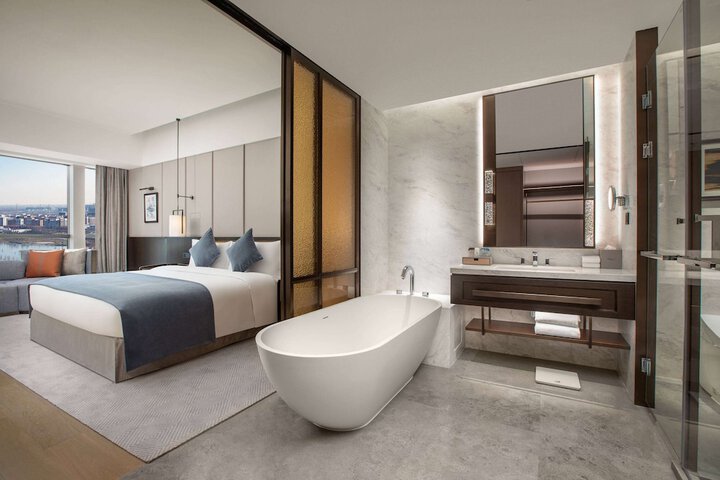 Room 14 of 92