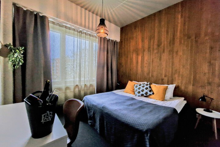 Room 12 of 35