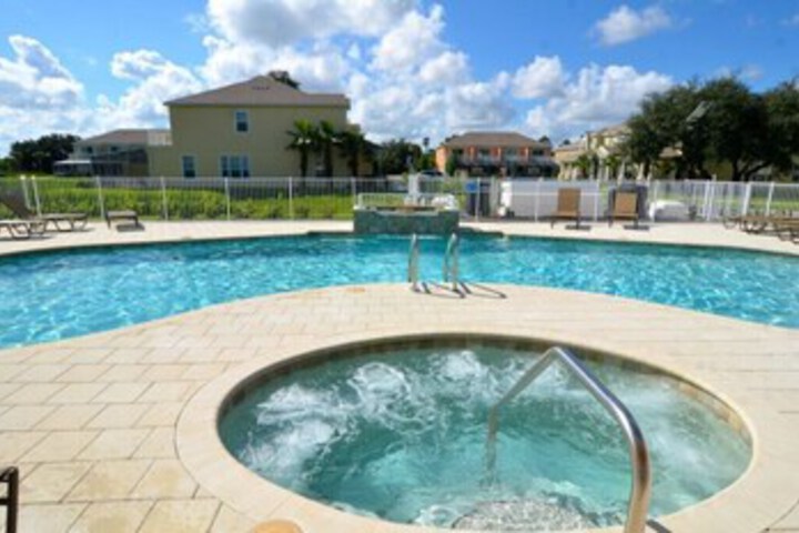 Pool 29 of 44