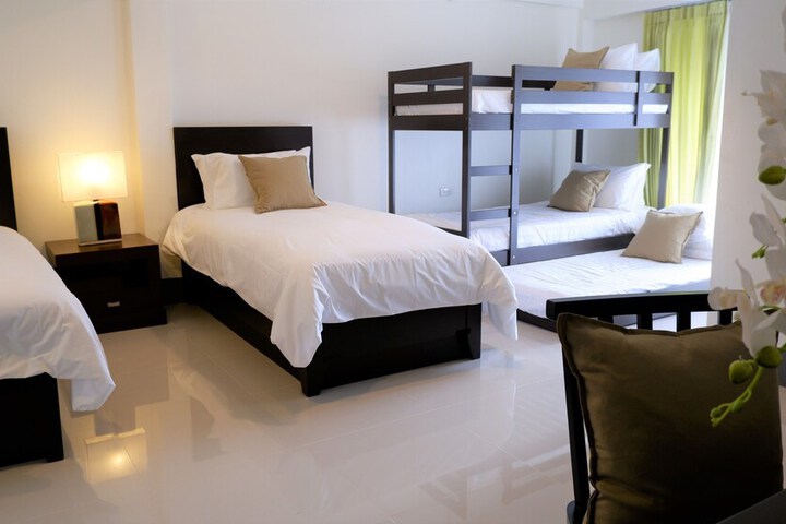 Room 5 of 30