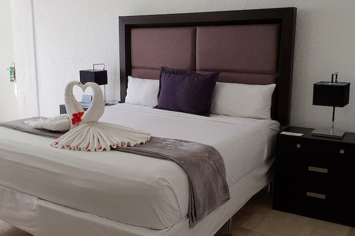 Room 12 of 93