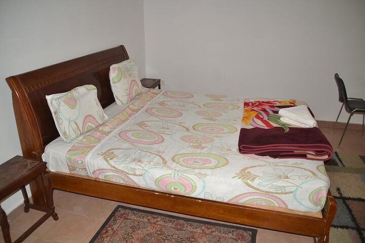 Room 15 of 109