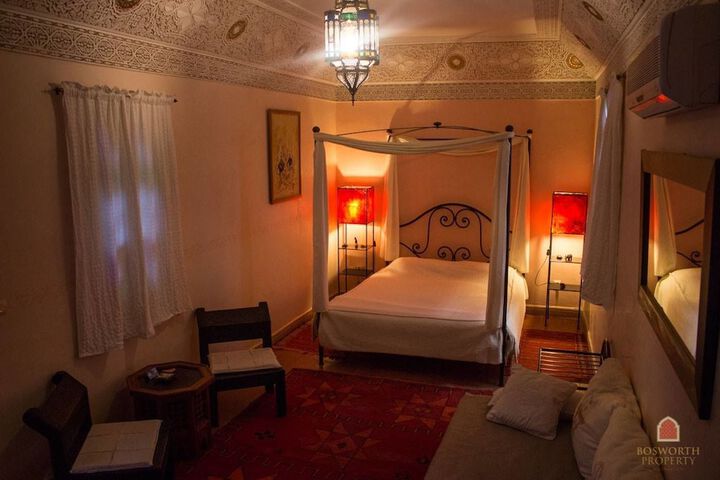 Room 21 of 38