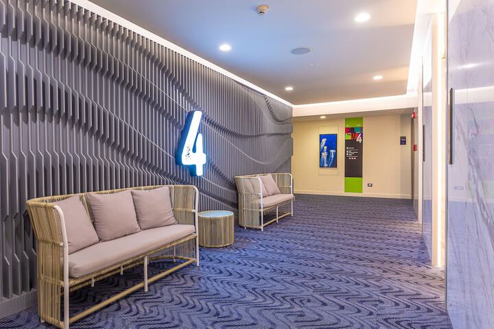 Ballroom/Hall 128 of 158