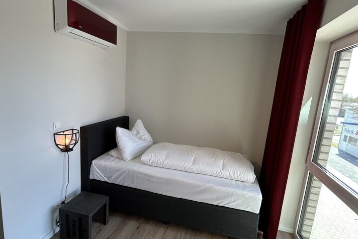 Room 8 of 26