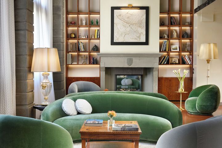 Entrance & Lobby
