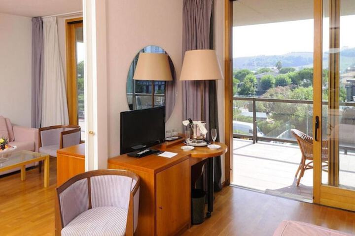 Room 5 of 22