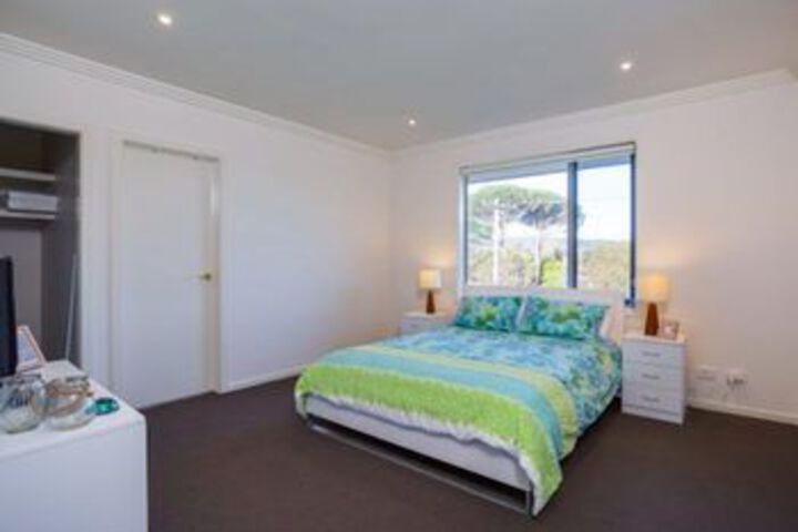 Room 3 of 11