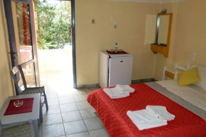 Room 4 of 59
