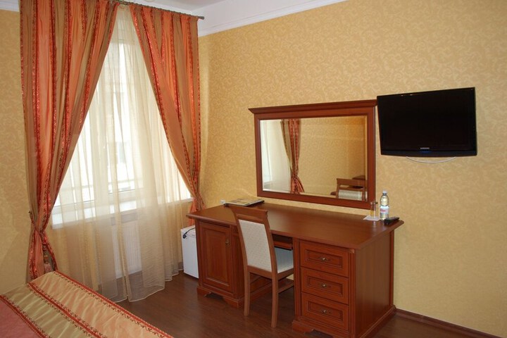Room 15 of 50