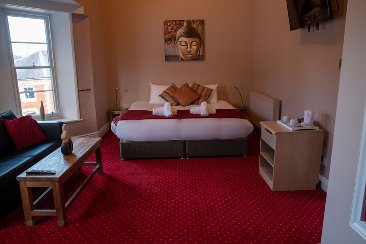 Room 11 of 73