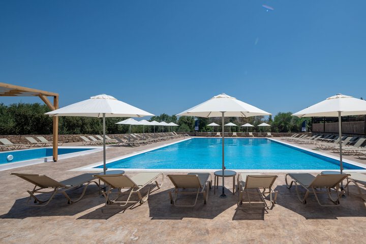 Hotel with Pool