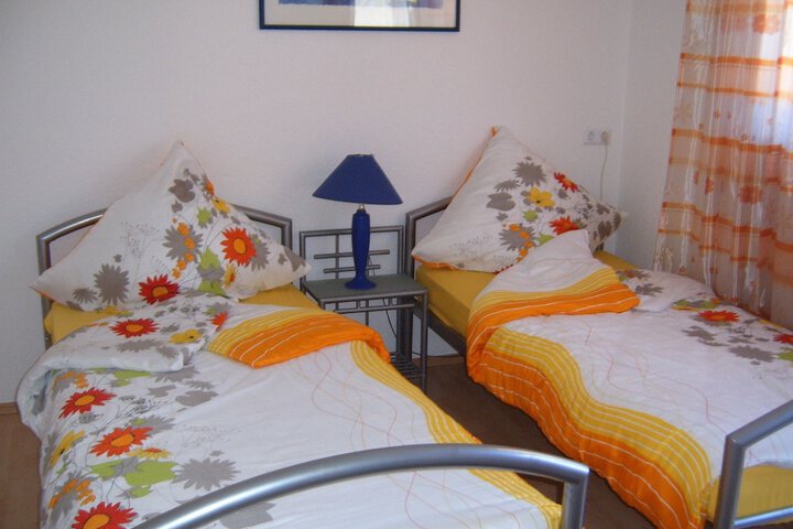Room 5 of 26