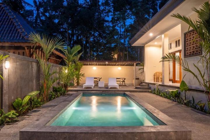 Pool 17 of 26