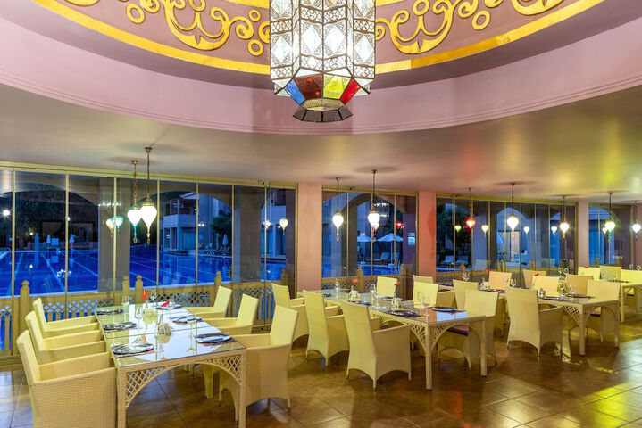 Dining 130 of 165