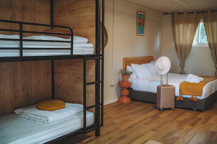 Room 15 of 83