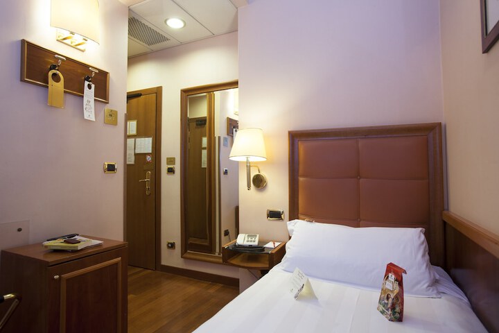 Room 9 of 57