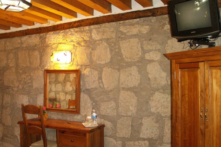 Room 16 of 65