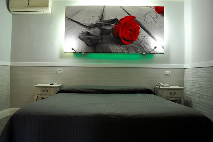 Room 9 of 62