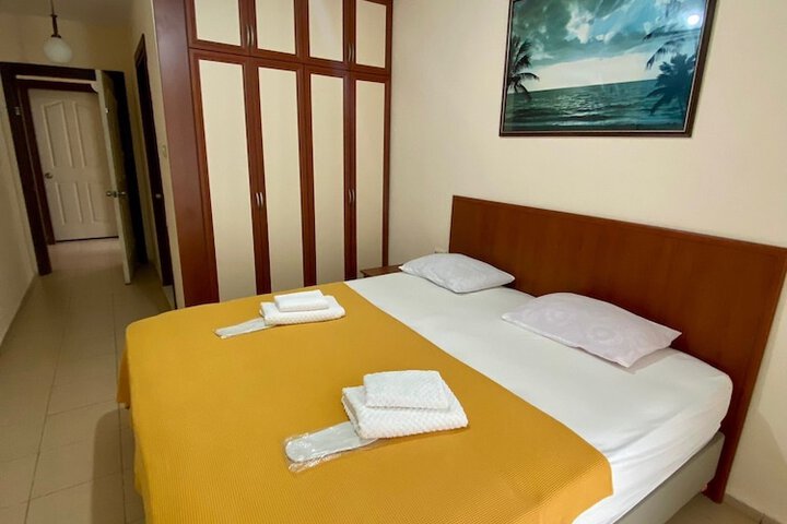 Room 6 of 15